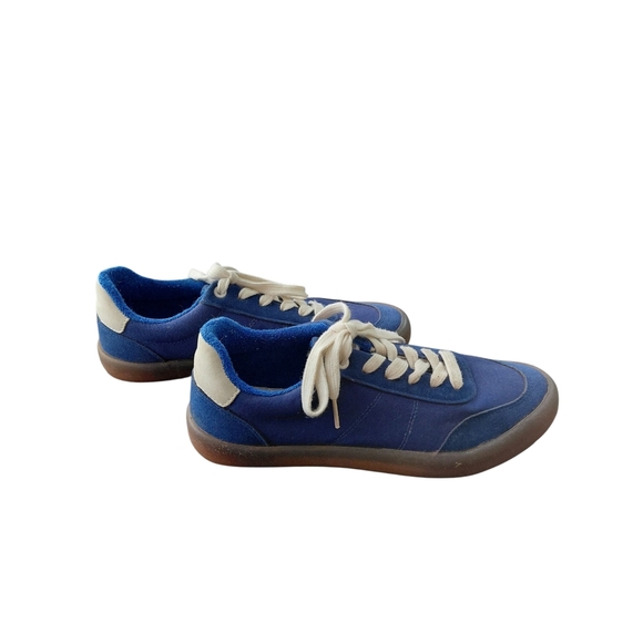 Joe Fresh Athletic Blue and White Shoes - Picture 5 of 7